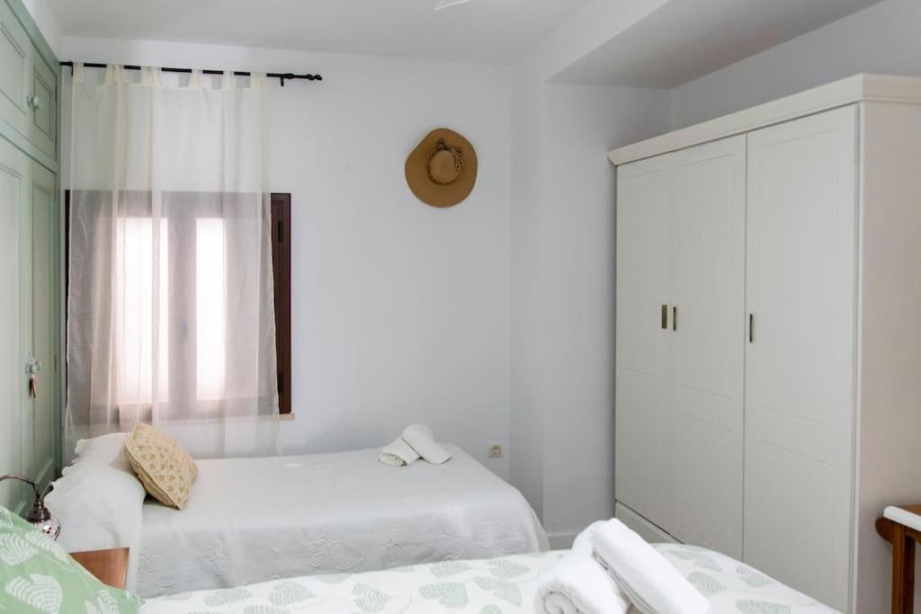 Apart Mezquita Con Parking Gratuito Κόρδοβα Εξωτερικό φωτογραφία